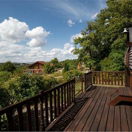 Le Chalet Du Chemin Et Sa Roulotte Berviller-en-Moselle Kültér fotó