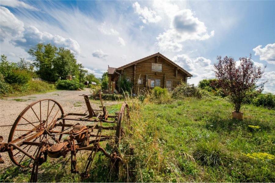 Le Chalet Du Chemin Et Sa Roulotte Berviller-en-Moselle Kültér fotó